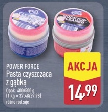 pasta do czyszczenia z gąbką